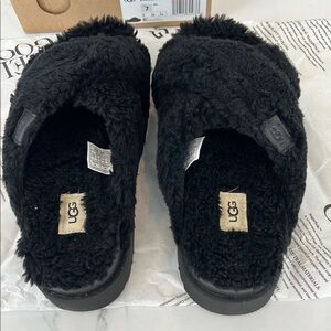 UGG Black Fuzz Sugar Cross Slide SZ 7.